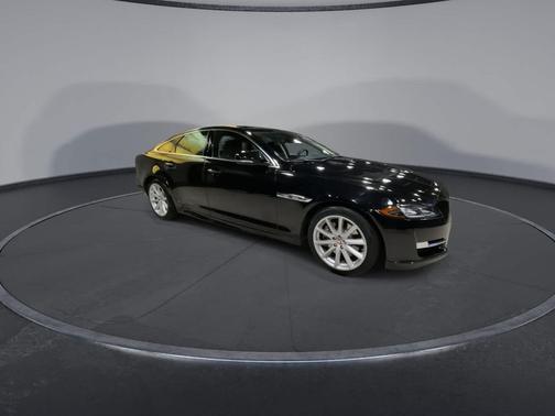 2016 Jaguar XJ XJ R-Sport