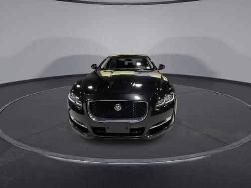 2016 Jaguar XJ XJ R-Sport