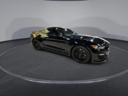2019 Ford Shelby GT350 Base
