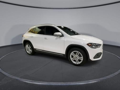 2022 Mercedes-Benz GLA 250 Base 4MATIC