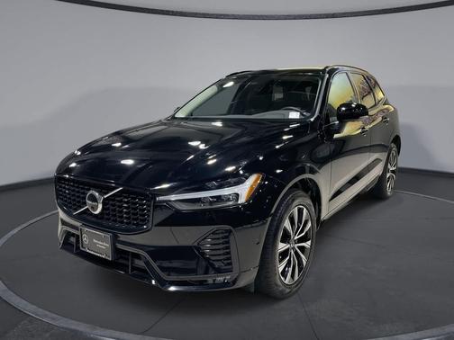 2023 Volvo XC60 B5 Plus Dark Theme