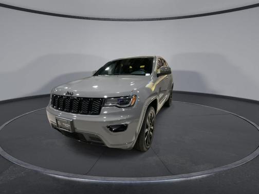 2022 Jeep Grand Cherokee WK Laredo