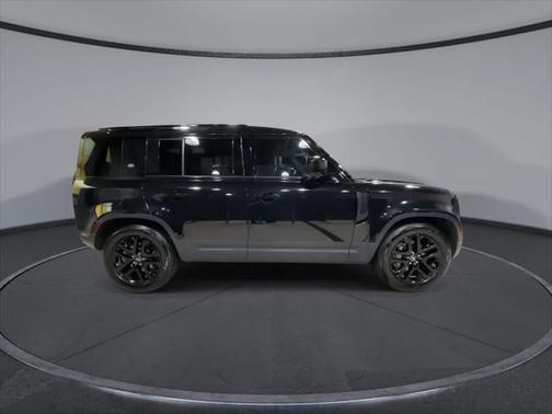 2023 Land Rover Defender 110 SE