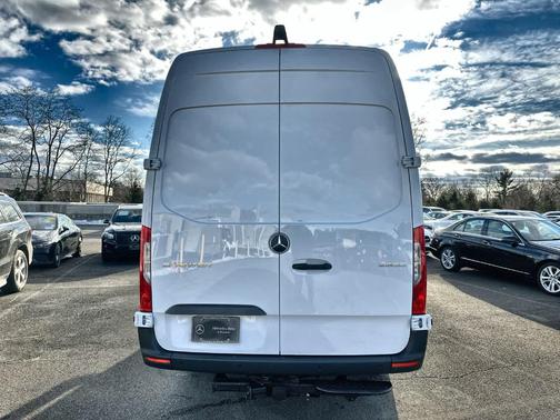 2025 Mercedes-Benz Sprinter 2500 High Roof 4-Cyl Diesel HO
