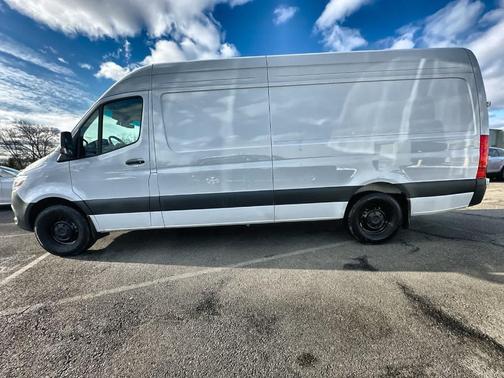 2025 Mercedes-Benz Sprinter 2500 High Roof 4-Cyl Diesel HO