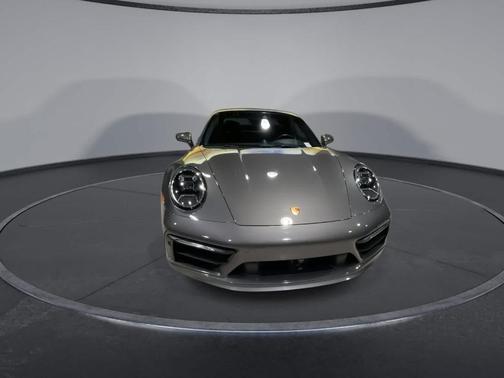 2020 Porsche 911 Carrera 4S