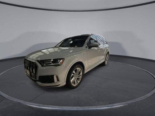 2022 Audi Q7 55 Premium Plus