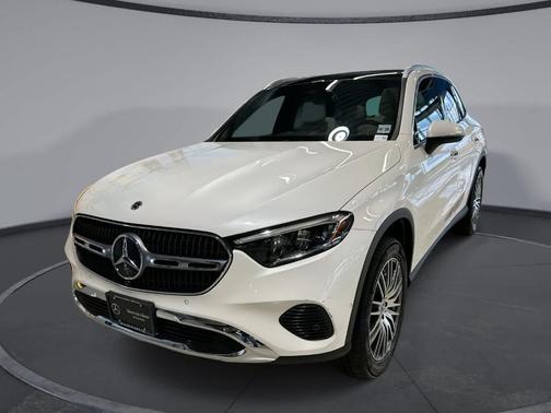 MANUFAKTUR Diamond White Metallic 2023 Mercedes-Benz GLC 300 Base 4MATIC