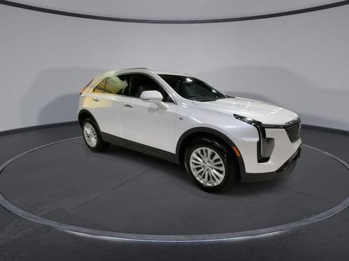 2024 Cadillac XT4 Luxury