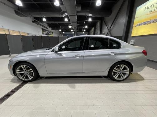 2018 BMW 330 i xDrive