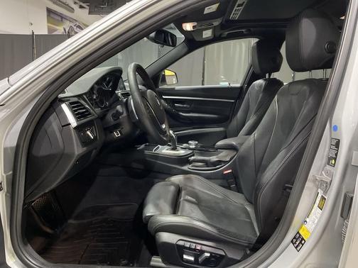 2018 BMW 330 i xDrive