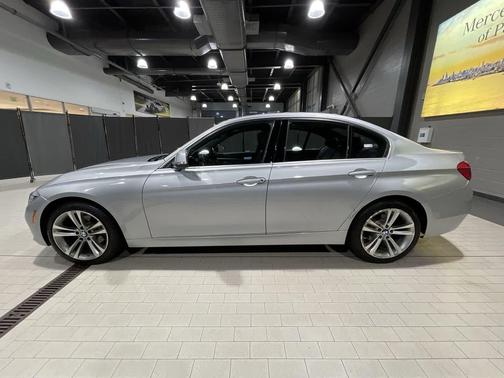 2018 BMW 330 i xDrive