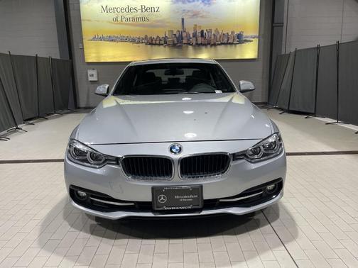 2018 BMW 330 i xDrive