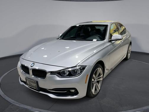 2018 BMW 330 i xDrive