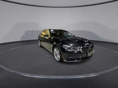 2016 BMW 750 i xDrive