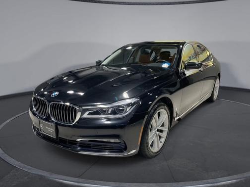 2016 BMW 750 i xDrive