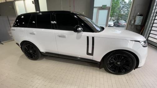 2023 Land Rover Range Rover P530 SE