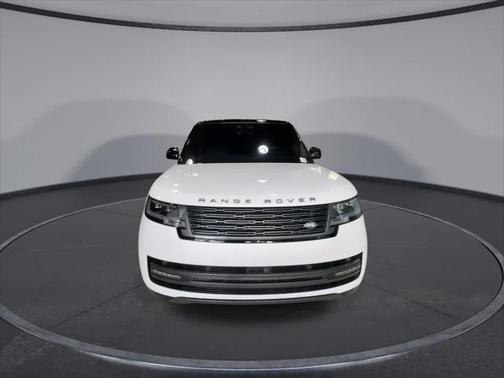 2023 Land Rover Range Rover P530 SE