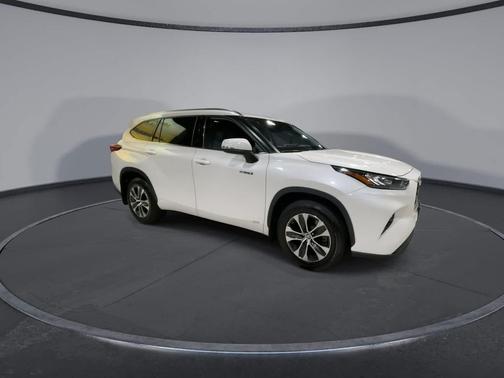 2020 Toyota Highlander Hybrid XLE