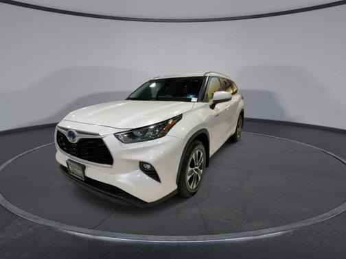 2020 Toyota Highlander Hybrid XLE