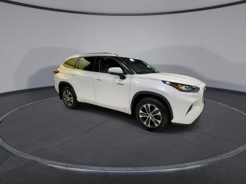 2020 Toyota Highlander Hybrid XLE
