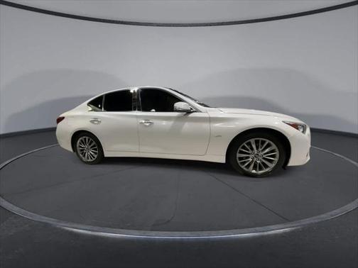 2018 INFINITI Q50 2.0t LUXE