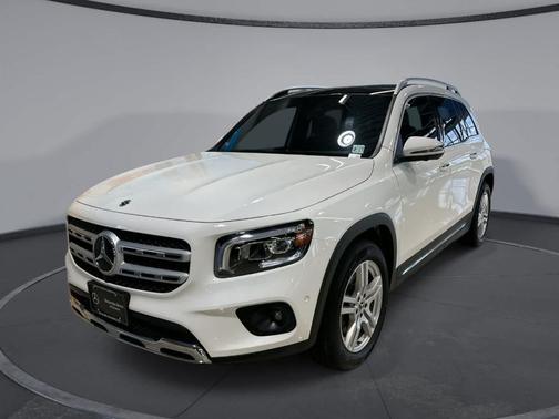 Polar White 2022 Mercedes-Benz GLB 250 Base 4MATIC