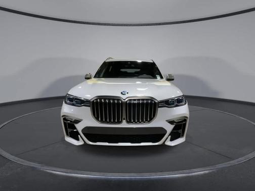 2022 BMW X7 M50i