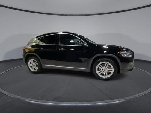 2022 Mercedes-Benz GLA 250 Base 4MATIC