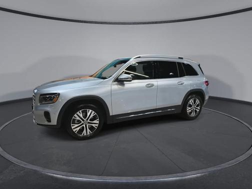 Cirrus Silver Metallic 2026 Mercedes-Benz GLB 250 Base 4MATIC