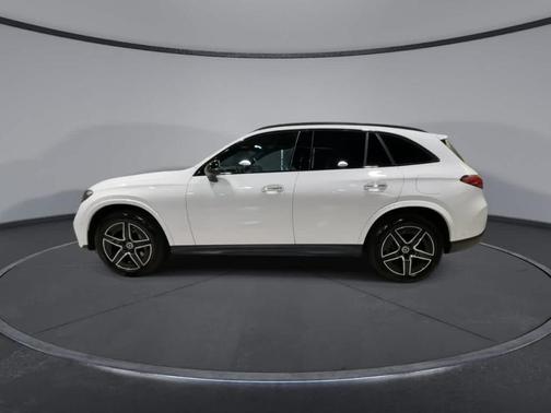 2025 Mercedes-Benz GLC 350e Base 4MATIC