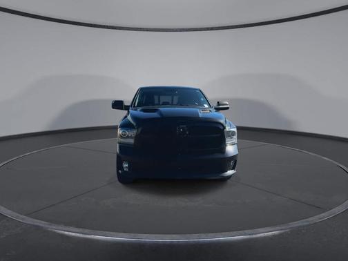 Brilliant Black Crystal Pearlcoat 2017 RAM 1500 Sport