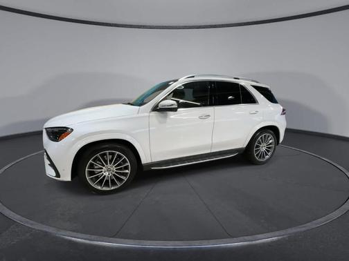 MANUFAKTUR Moonlight White Metallic 2026 Mercedes-Benz GLE 450 4MATIC