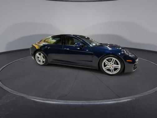 2022 Porsche Panamera 4