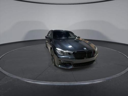 2019 BMW 740 i
