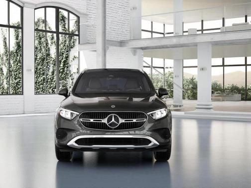 Graphite Gray Metallic 2026 Mercedes-Benz GLC 300 Base 4MATIC