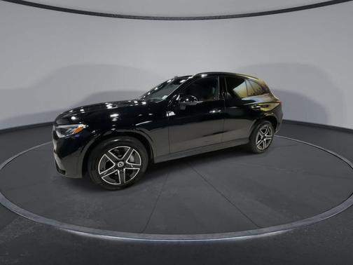 2025 Mercedes-Benz GLC 300 Base 4MATIC