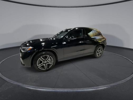 2025 Mercedes-Benz GLC 300 Base 4MATIC