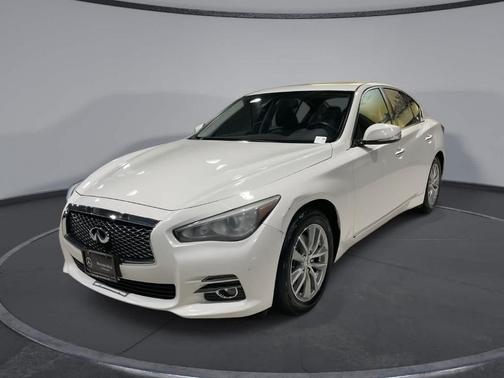 2017 INFINITI Q50 Base