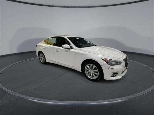 2017 INFINITI Q50 Base
