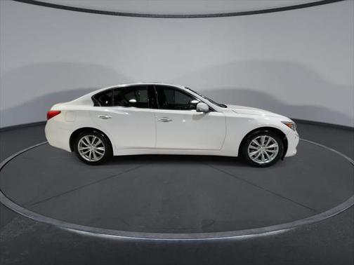 2017 INFINITI Q50 Base