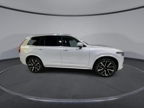 2020 Volvo XC90 T6 Momentum 6 Passenger