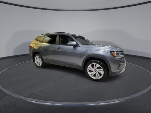 2022 Volkswagen Atlas 3.6L SE w/Technology