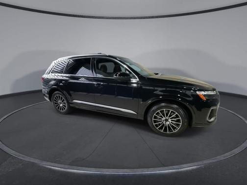 2025 Audi Q7 45 Premium