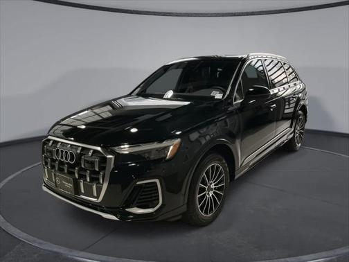 2025 Audi Q7 45 Premium