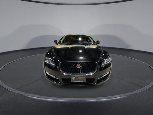 2018 Jaguar XJ XJ R-Sport