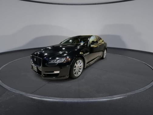 2018 Jaguar XJ XJ R-Sport