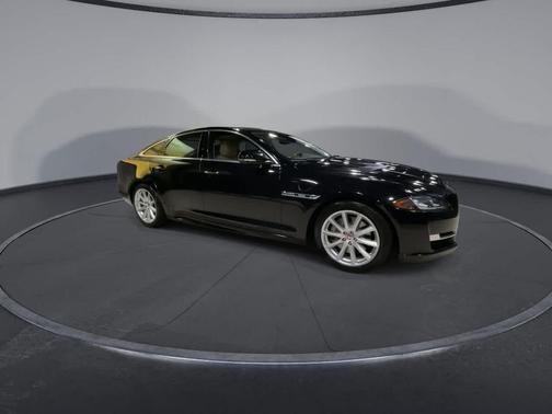 2018 Jaguar XJ XJ R-Sport