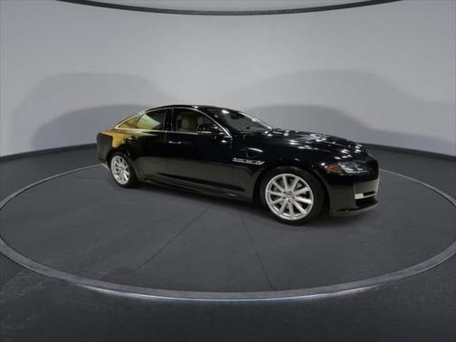 2018 Jaguar XJ XJ R-Sport