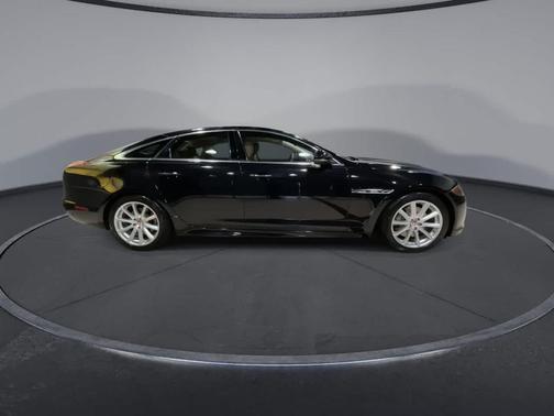 2018 Jaguar XJ XJ R-Sport